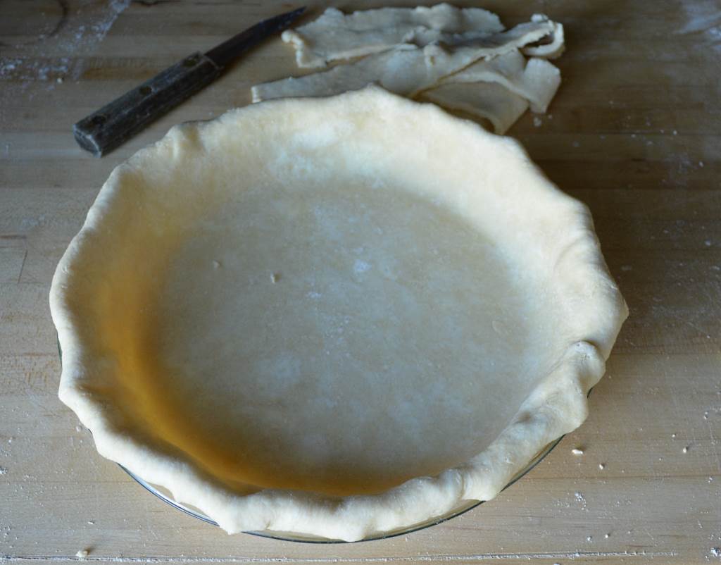 Best-Pie-Dough-edge-rolled-under